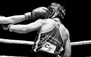 Illustration to mænd der bokser