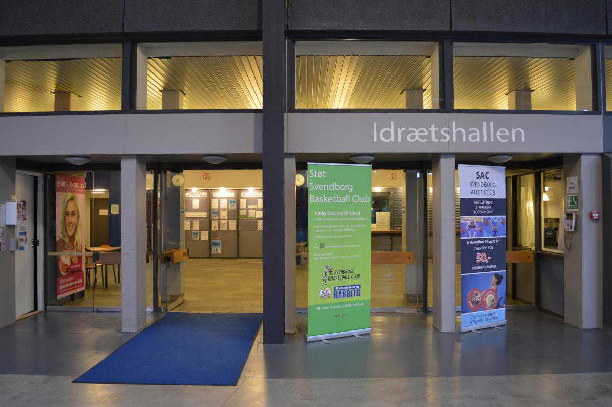 Illustration indgang til idrætshal